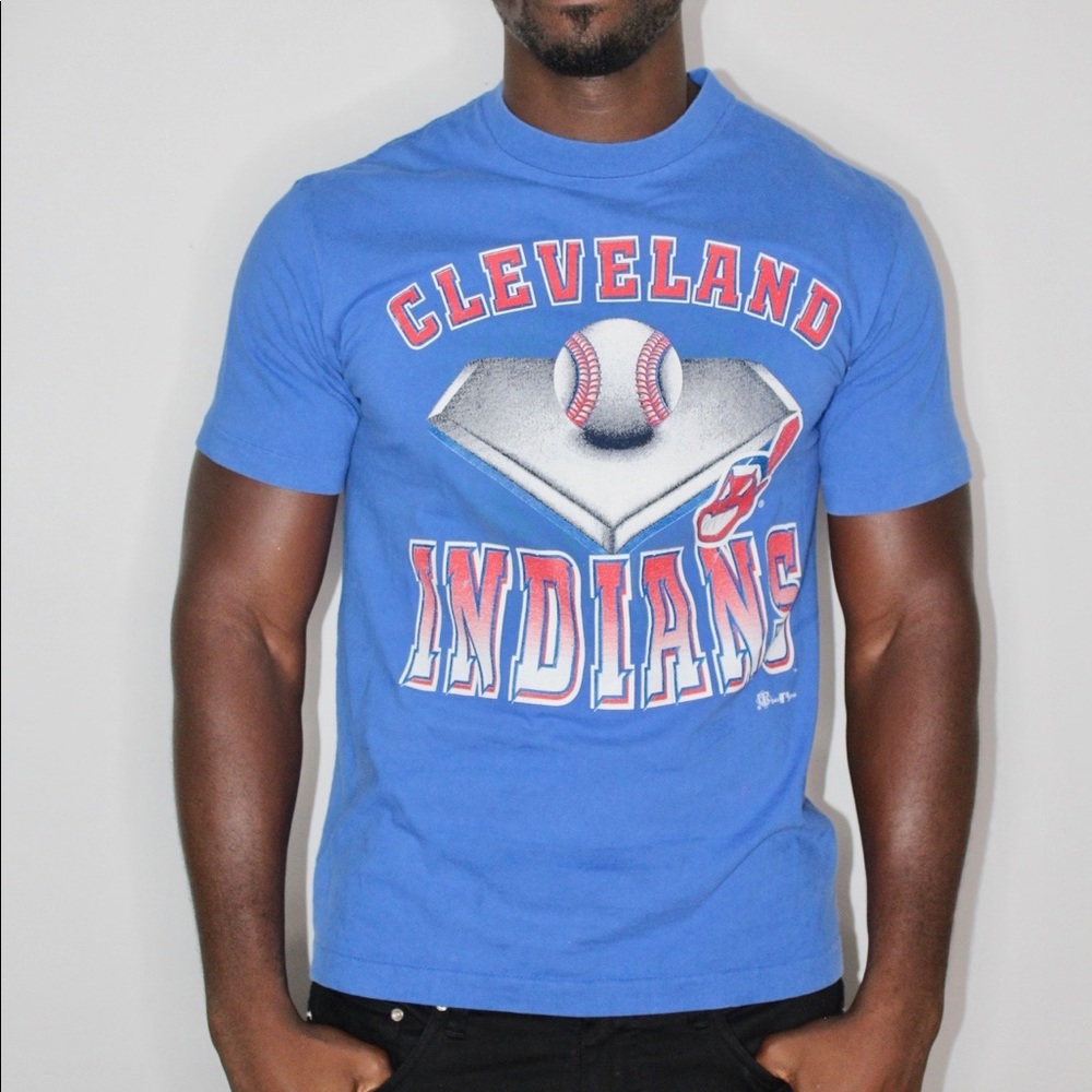 VTG Cleveland Indians MLB Shirt with large logo